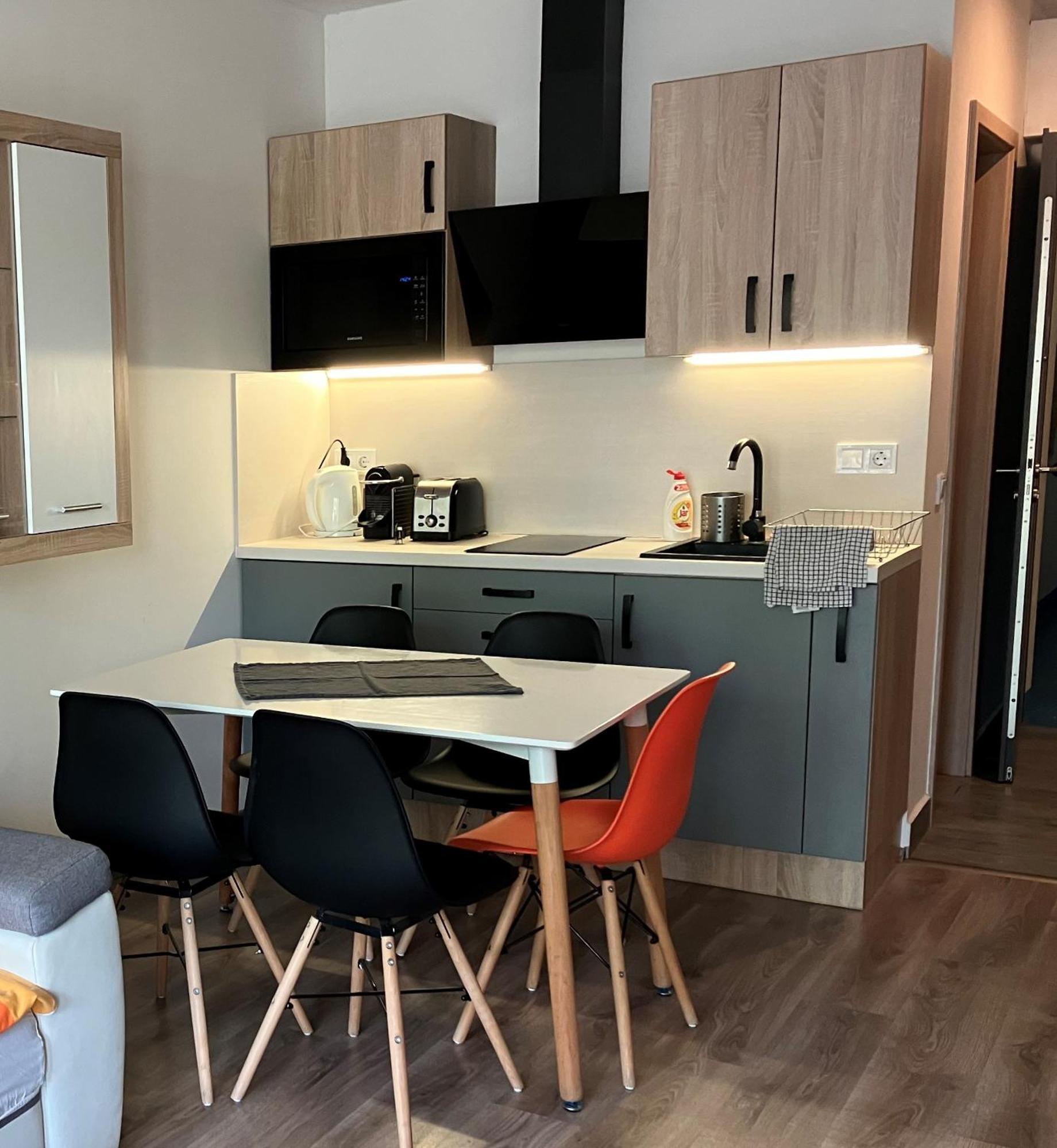 Lelle Riviera Apartment *